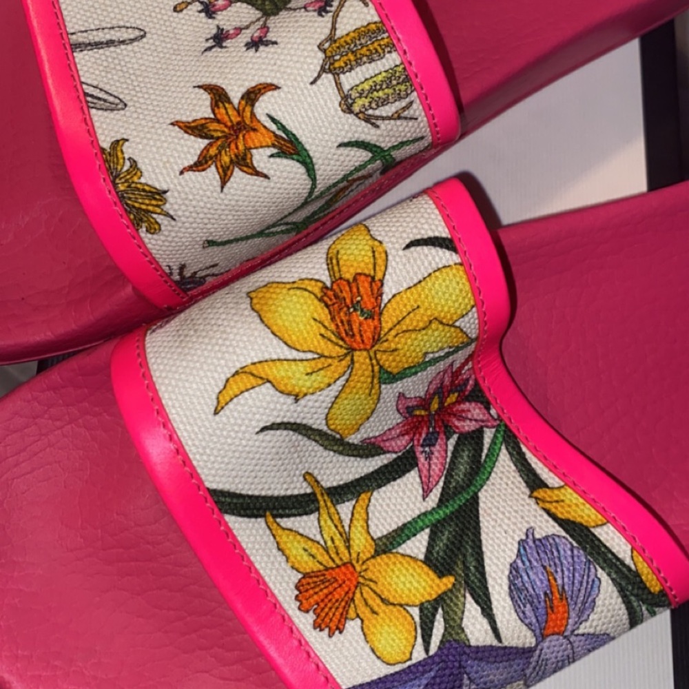 Gucci Slides - Picture 7 of 7